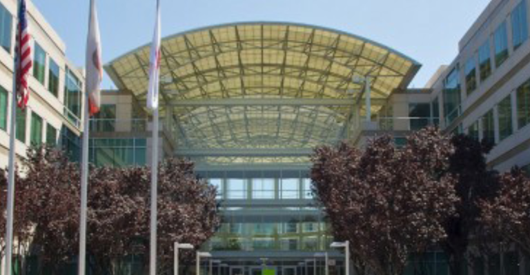 شرکت اپل در شهر Cupertino کالیفرنیا