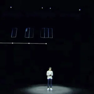 Samsung-Triple-Screen