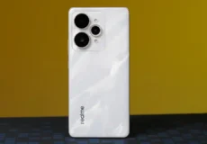 نمای جلو Realme 15T با نمایشگر AMOLED 6.57 اینچ