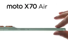 عکس نمای جلوی دستگاه با رنگ‌های مختلف — Alt: «موتو X70 Air نمایشگر OLED ۱۲۰ هرتز