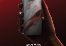 iQOO ۱۵ نمای جلوی گوشی با نمایشگر بزرگ