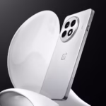 نمای جلویی OnePlus Ace 6 با نمایشگر OLED و طراحی مدرن
