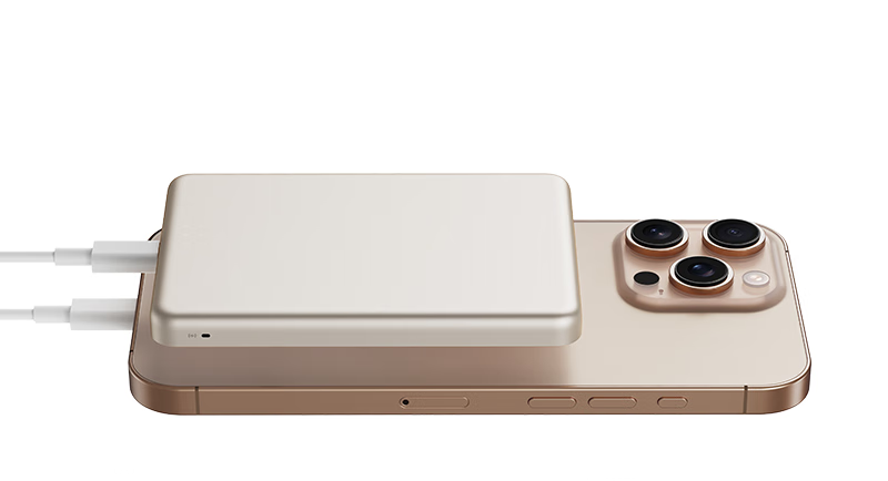 Xiaomi Super Slim Power Bank نمای جلو – «پاوربانک فوق‌باریک شیائومی با شارژ مغناطیسی ۱۵ وات»