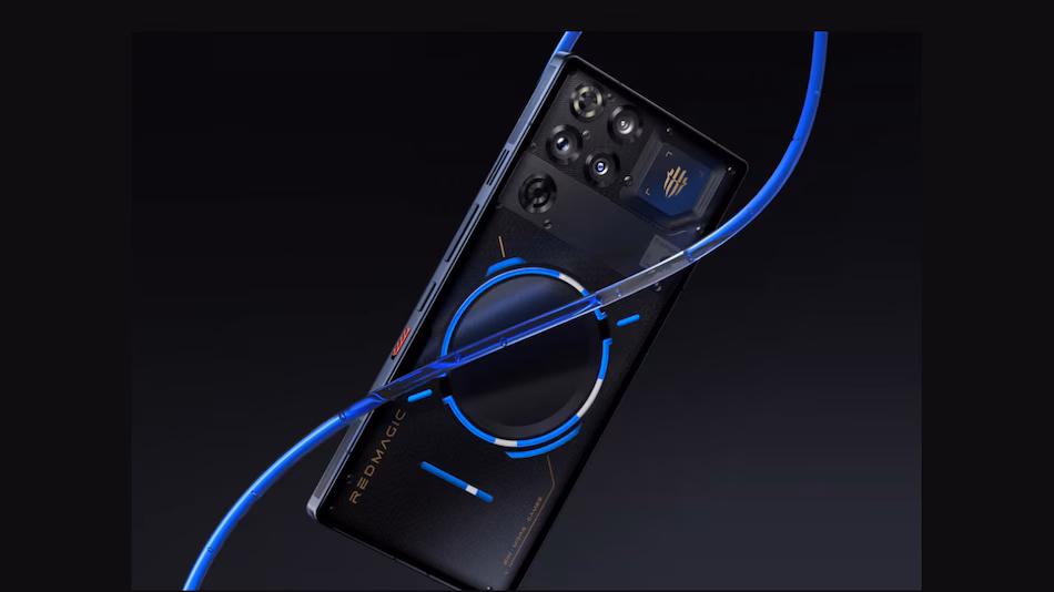 RedMagic 11 Pro نمای جلو با حافظه و رم بالا